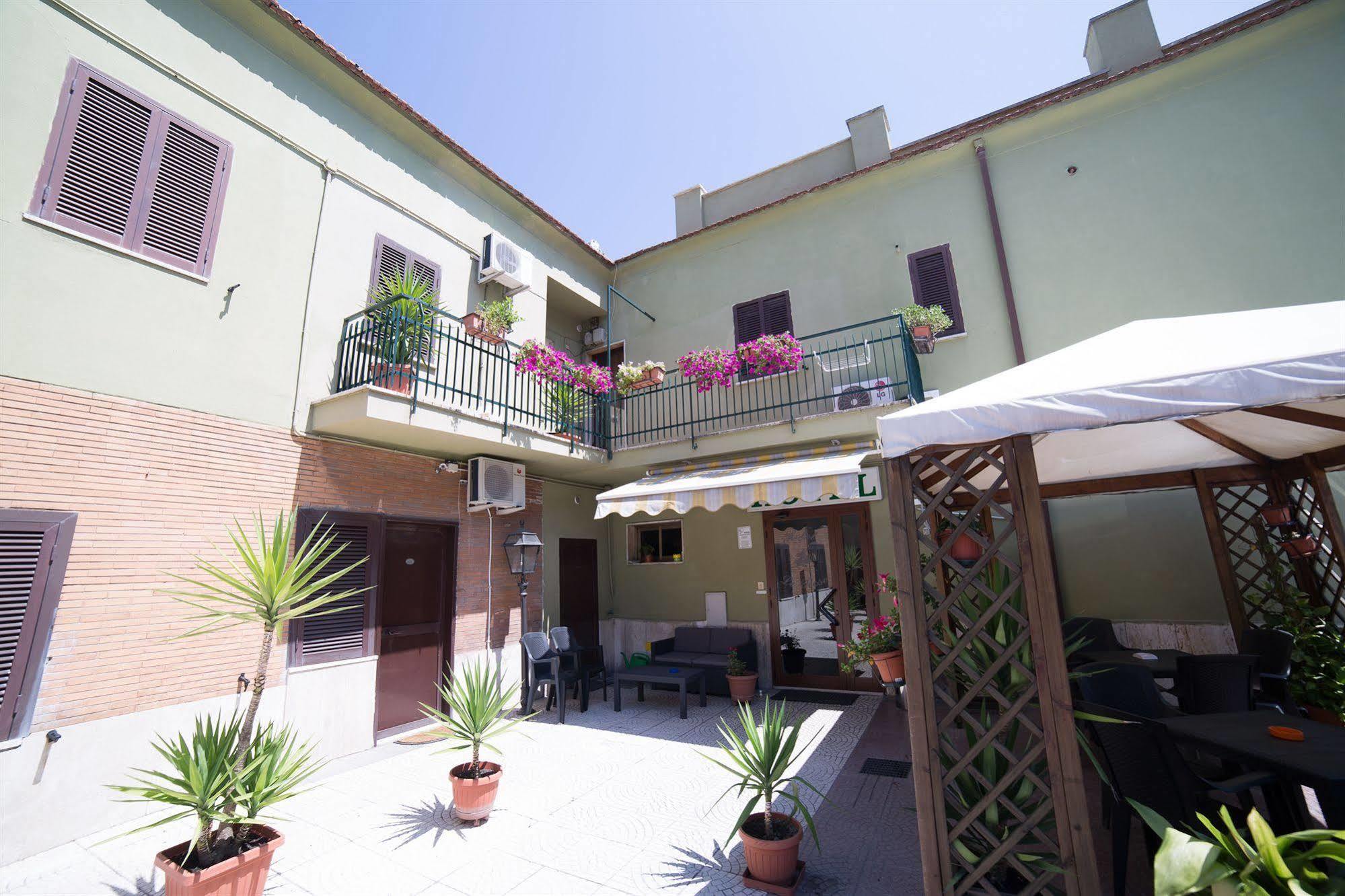 Hotel Le Rose Tivoli Terme Kültér fotó